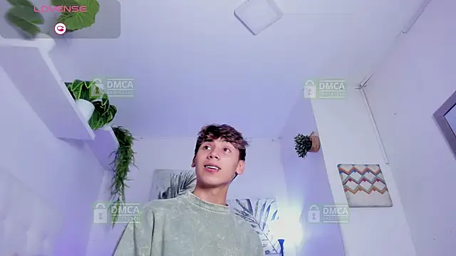 Twinkie Hung online show from 11/19/25, 09:26