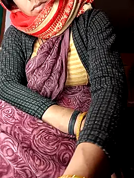 Snapshot of Sonam_pandeyji chatting on 12/19/25, 03:03 Sonam pandeyji online show from 12/19/25, 03:03