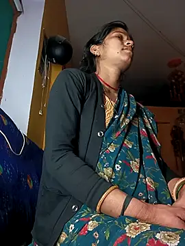 Snapshot of Sonam_pandeyji chatting on 12/20/25, 11:18 Sonam pandeyji online show from 12/20/25, 11:18