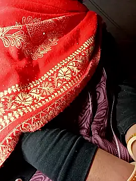 Snapshot of Sonam_pandeyji chatting on 12/21/25, 01:13 Sonam pandeyji online show from 12/21/25, 01:13