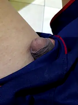 Snapshot of JoaoPedro17cm chatting on 09/10/25, 03:27 JoaoPedro17cm online show from 09/10/25, 03:27