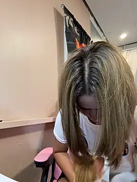 Kath C online show from 11/09/25, 03:32