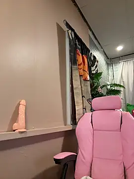 Kath C online show from 10/13/25, 07:32