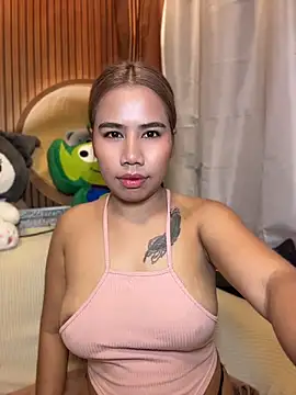 Kath C online show from 05/15/26, 06:33