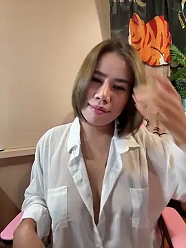 Kath C online show from 10/23/25, 03:49