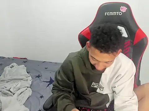 Snapshot of JuanchiT66 chatting on 01/07/26, 04:39 JuanchiT66 online show from 01/07/26, 04:39