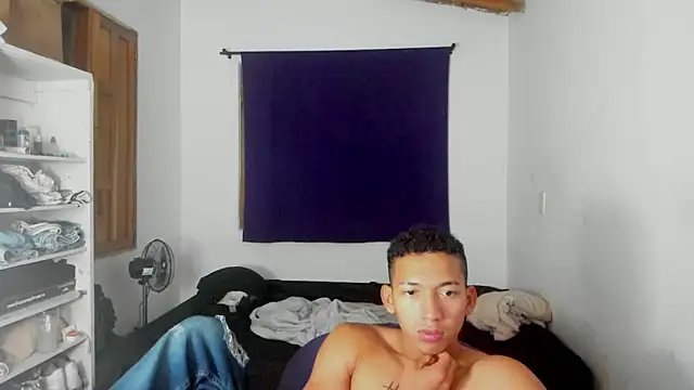 Snapshot of JuanchiT66 chatting on 10/09/25, 06:14 JuanchiT66 online show from 10/09/25, 06:14