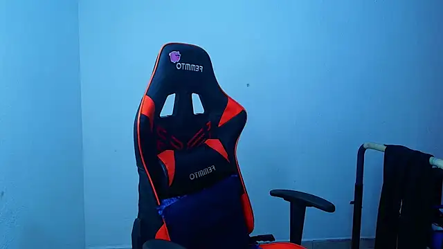 Snapshot of JuanchiT66 chatting on 09/24/25, 03:13 JuanchiT66 online show from 09/24/25, 03:13