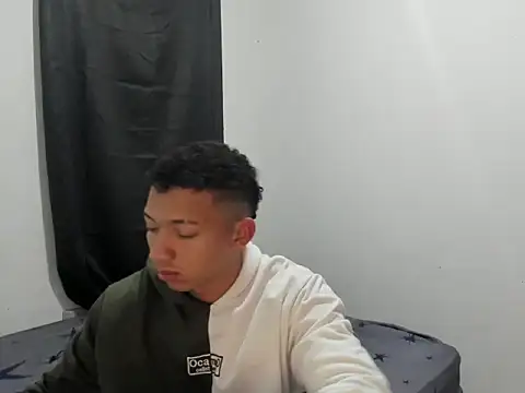 Snapshot of JuanchiT66 chatting on 12/19/25, 07:11 JuanchiT66 online show from 12/19/25, 07:11