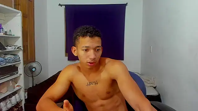 Snapshot of JuanchiT66 chatting on 10/09/25, 09:26 JuanchiT66 online show from 10/09/25, 09:26