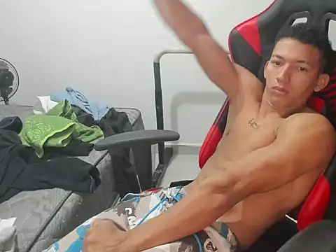 Snapshot of JuanchiT66 chatting on 12/02/25, 03:36 JuanchiT66 online show from 12/02/25, 03:36