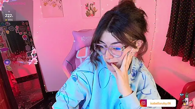 Snapshot of isaferrer06 chatting on 10/29/25, 04:11 isaferrer06 online show from 10/29/25, 04:11