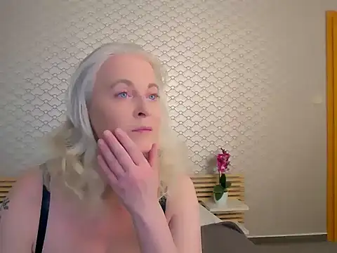 Snapshot of Anais_Janson chatting on 05/07/26, 06:11 Anais Janson online show from 05/07/26, 06:11