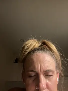 daddienympho online show from 10/08/25, 03:08