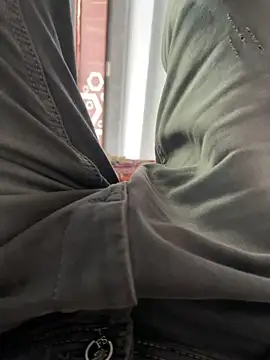 NoddingScorpion online show from 11/02/25, 08:19