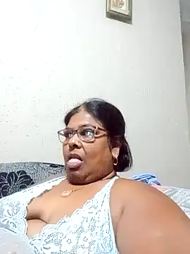 Snapshot of mileesha chatting on 01/13/26, 08:13 mileesha online show from 01/13/26, 08:13