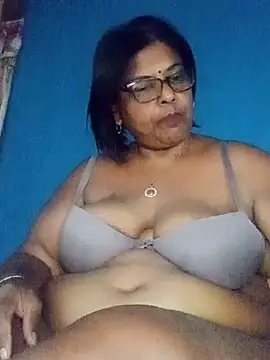 Snapshot of mileesha chatting on 02/24/26, 07:53 mileesha online show from 02/24/26, 07:53