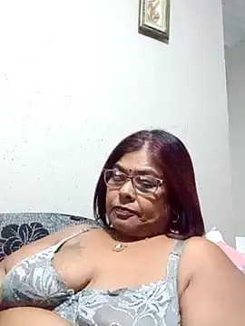 mileesha online show from 04/26/26, 07:11