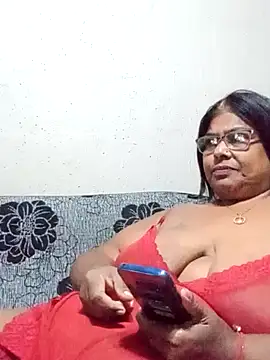 Snapshot of mileesha chatting on 01/15/26, 06:33 mileesha online show from 01/15/26, 06:33