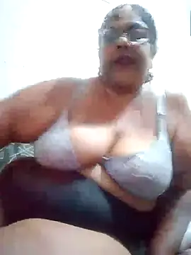 Snapshot of mileesha chatting on 03/14/25, 06:18 mileesha online show from 03/14/25, 06:18