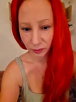 Nadinedk online show from 10/13/25, 06:15