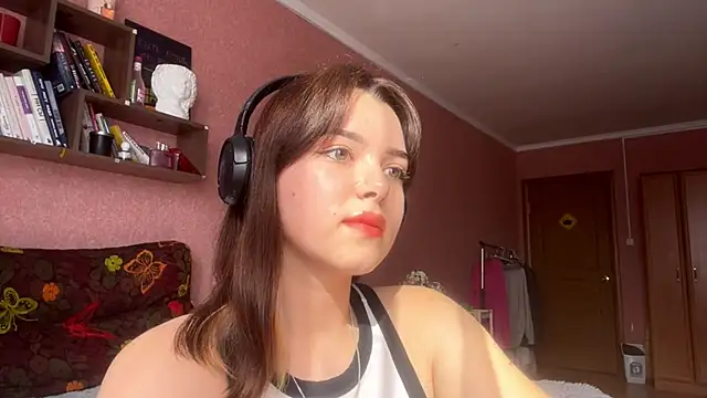 Snapshot of PUP_PUP_Sea chatting on 09/14/25, 07:09 PUP PUP Sea online show from 09/14/25, 07:09