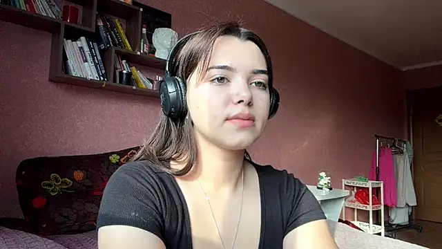 Snapshot of PUP_PUP_Sea chatting on 10/11/25, 07:09 PUP PUP Sea online show from 10/11/25, 07:09