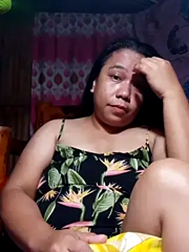 Snapshot of pinaychubbygirl chatting on 07/17/26, 01:52 pinaychubbygirl online show from 07/17/26, 01:52