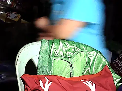 Snapshot of Adeline05 chatting on 01/11/26, 12:12 Adeline05 online show from 01/11/26, 12:12