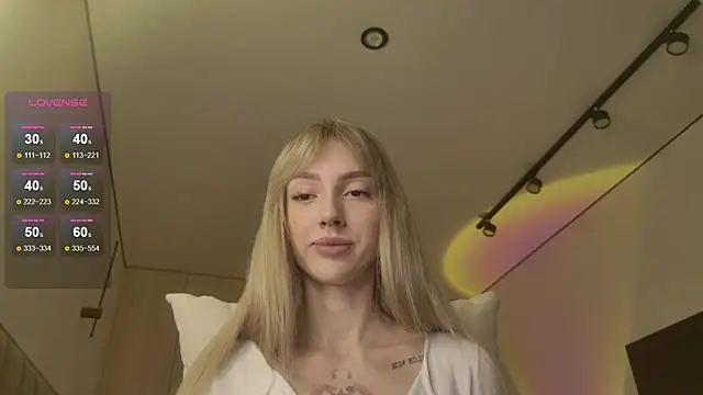 Lunainnk online show from 03/28/26, 03:51