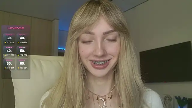 Lunainnk online show from 04/16/26, 12:33