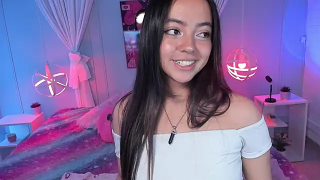 Snapshot of Lara_Rouss_ chatting on 09/27/25, 01:23 Lara Rouss online show from 09/27/25, 01:23