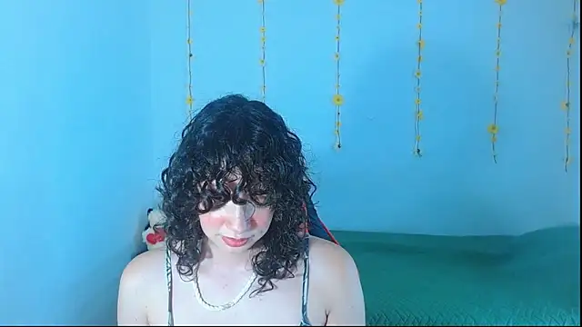 Snapshot of sajecrismaa chatting on 05/05/26, 08:34 sajecrismaa online show from 05/05/26, 08:34