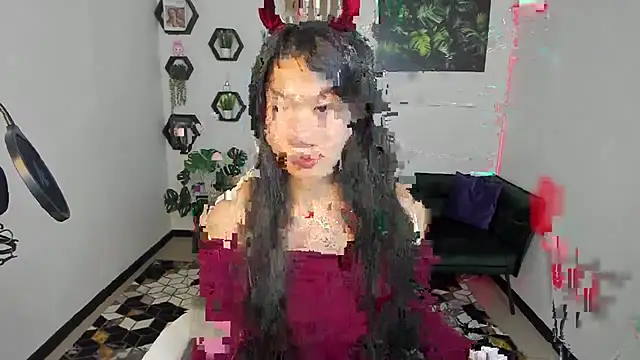 Snapshot of LunaPurrr chatting on 10/24/25, 12:09 LunaPurrr online show from 10/24/25, 12:09