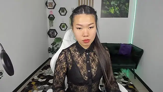 Snapshot of LunaPurrr chatting on 10/16/25, 03:37 LunaPurrr online show from 10/16/25, 03:37