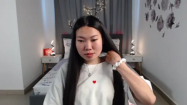 Snapshot of LunaPurrr chatting on 09/09/25, 11:25 LunaPurrr online show from 09/09/25, 11:25