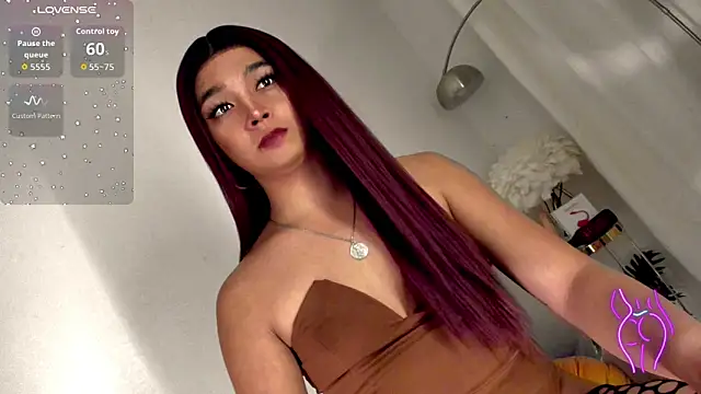 Snapshot of TrinityFucksYou chatting on 02/05/26, 04:58 TrinityFucksYou online show from 02/05/26, 04:58