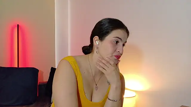lizdevine online show from 05/04/26, 01:25