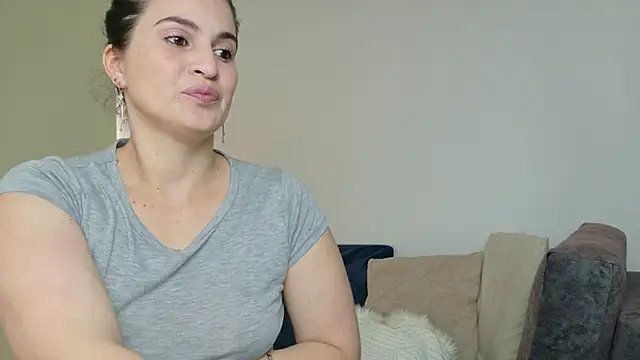 lizdevine online show from 11/09/25, 01:48