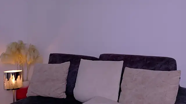 lizdevine online show from 09/23/25, 04:14