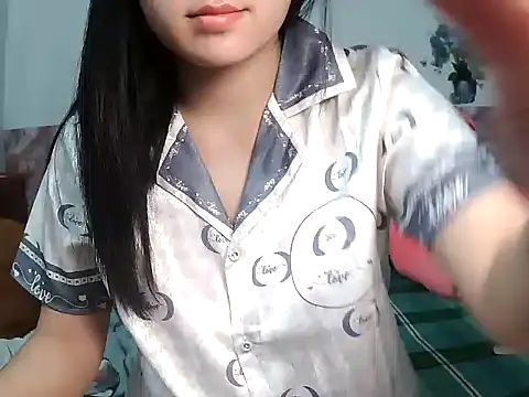 Linda-24 online show from 04/13/26, 08:24