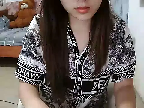 Linda-24 online show from 10/31/25, 05:09