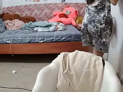 Linda-24 online show from 10/23/25, 10:19