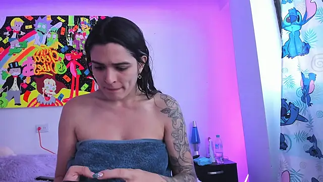 MiaVillalobos online show from 11/22/25, 09:46