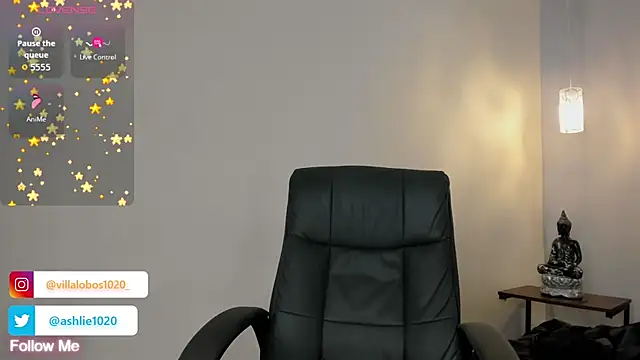 MiaVillalobos online show from 10/29/25, 12:04