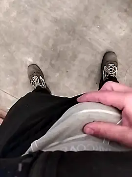 Snapshot of Axelitoc chatting on 10/08/25, 09:55 Axelitoc online show from 10/08/25, 09:55