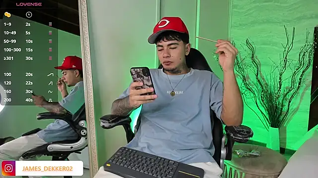 JamesDeker online show from 09/12/25, 08:08