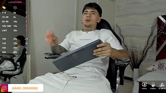 JamesDeker online show from 10/20/25, 08:09