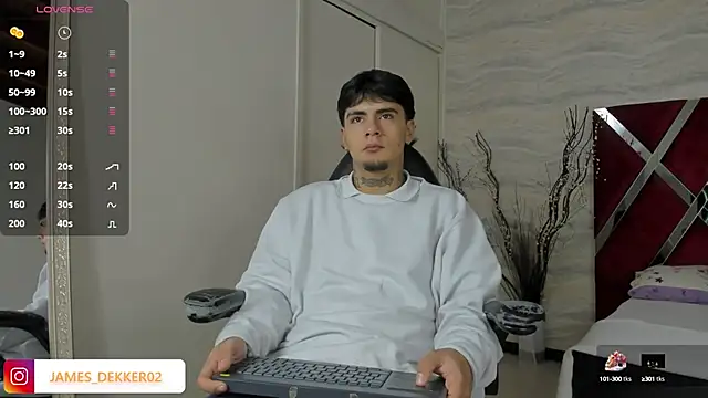 JamesDeker online show from 09/30/25, 07:53