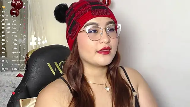 Snapshot of heluejamil chatting on 11/24/25, 08:20 heluejamil online show from 11/24/25, 08:20